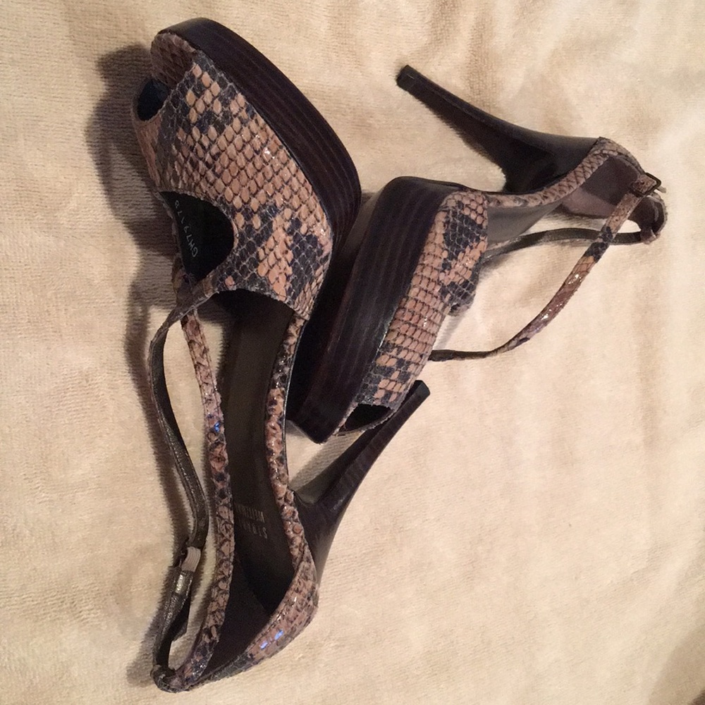 Stuart Weitzman Snake Skin Elegant Open Toe Shoes - image 5